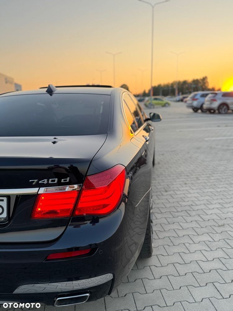 BMW Seria 7 740d - 10