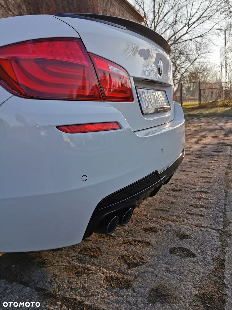 BMW Seria 5 525d xDrive - 12
