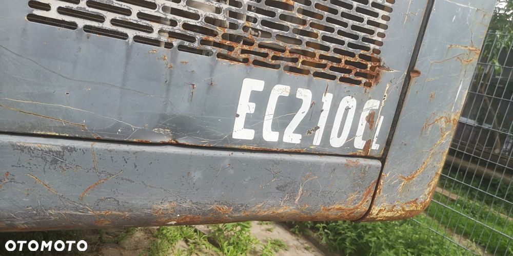 Volvo EC 210 CL - 8