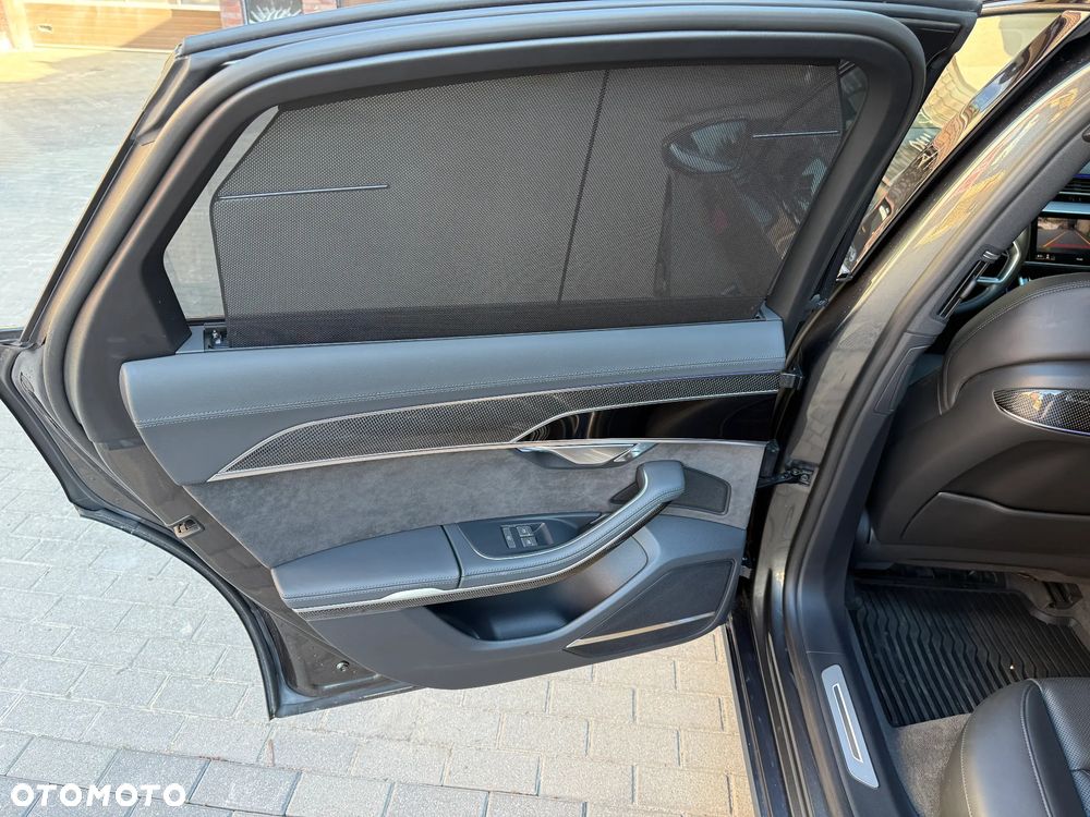 Audi S8 - 15