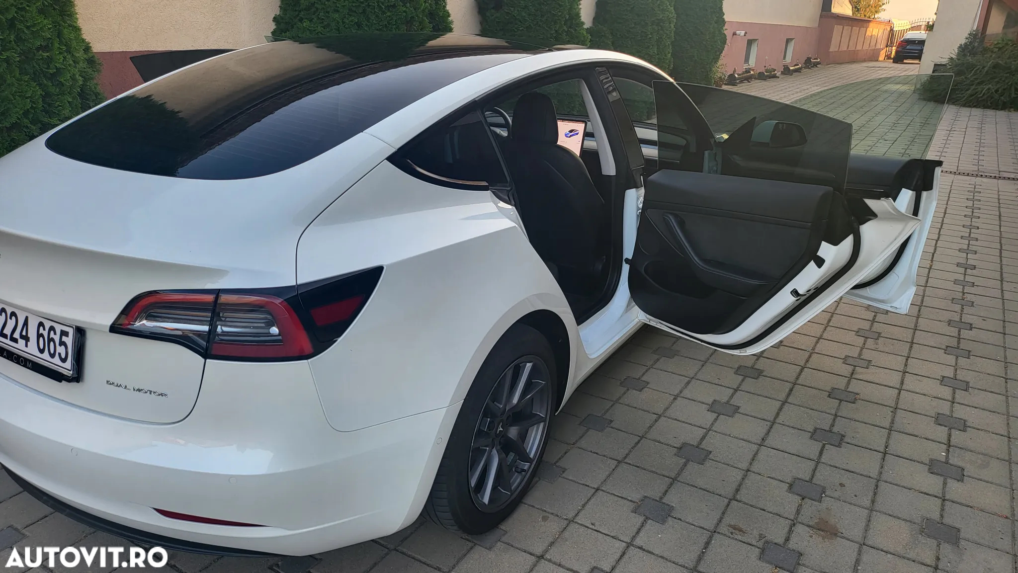 Tesla Model 3 Langstreckenbatterie Allradantrieb Dual Motor Performance - 22