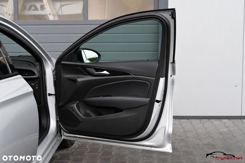 Opel Insignia - 27