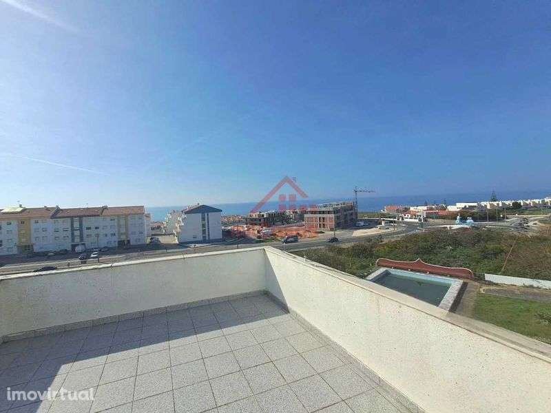 Duplex T3 com terraço 360º e vista mar em Santa Cruz - Grande imagem: 4/12