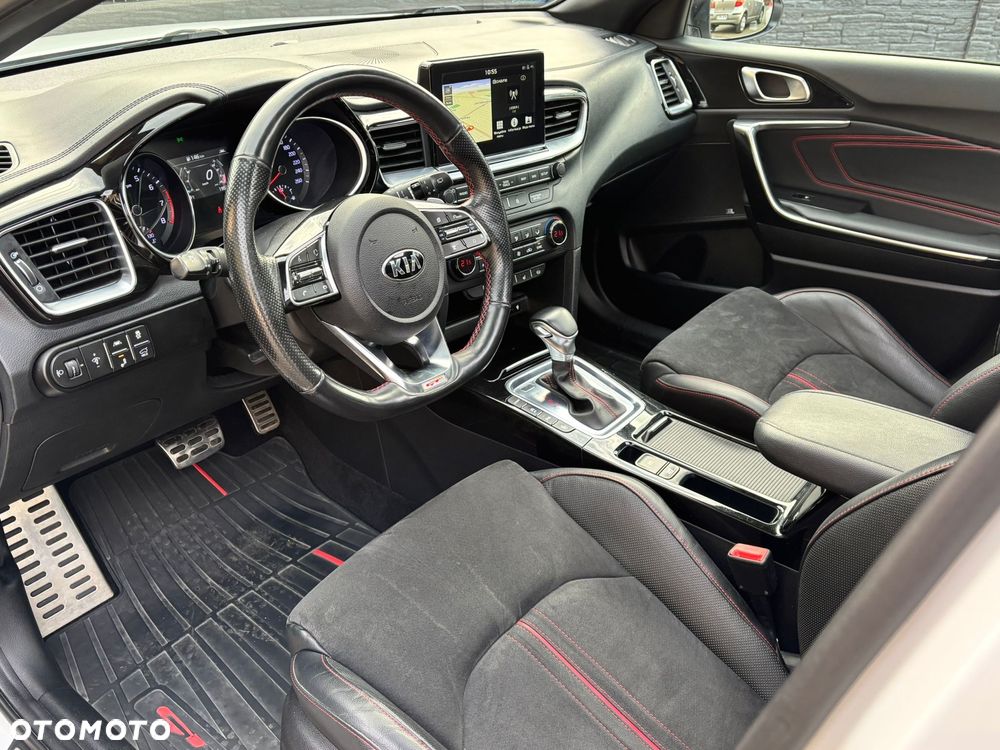 Kia ProCeed 1.6 T-GDI GT DCT - 9