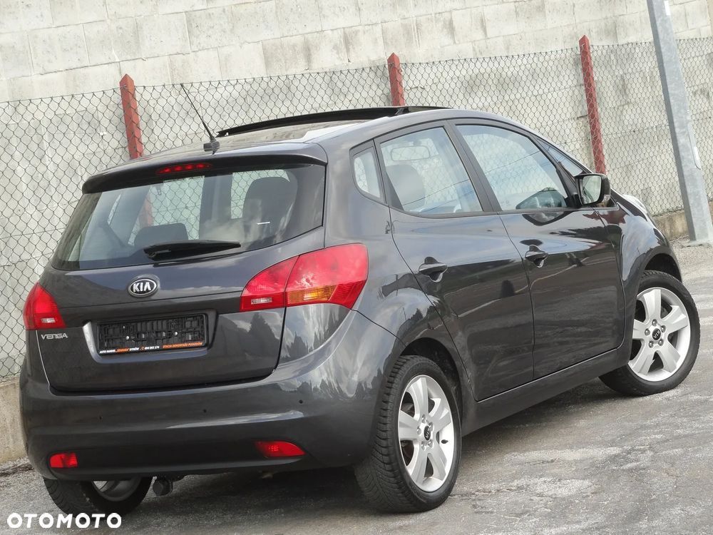 Kia Venga 2013 photo 4