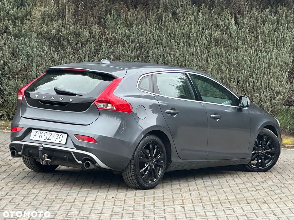 Volvo V40 D2 R Design - 19