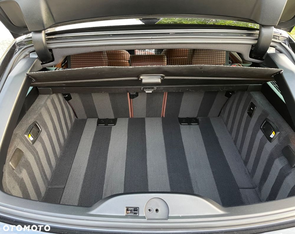 BMW Seria 5 525d - 23