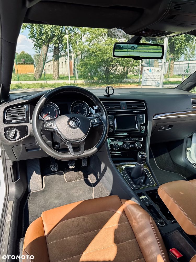 Volkswagen Golf 1.4 TSI BMT Highline - 28