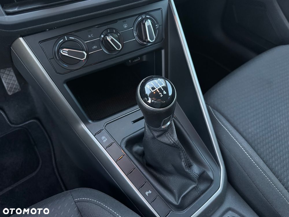 Volkswagen Polo - 16