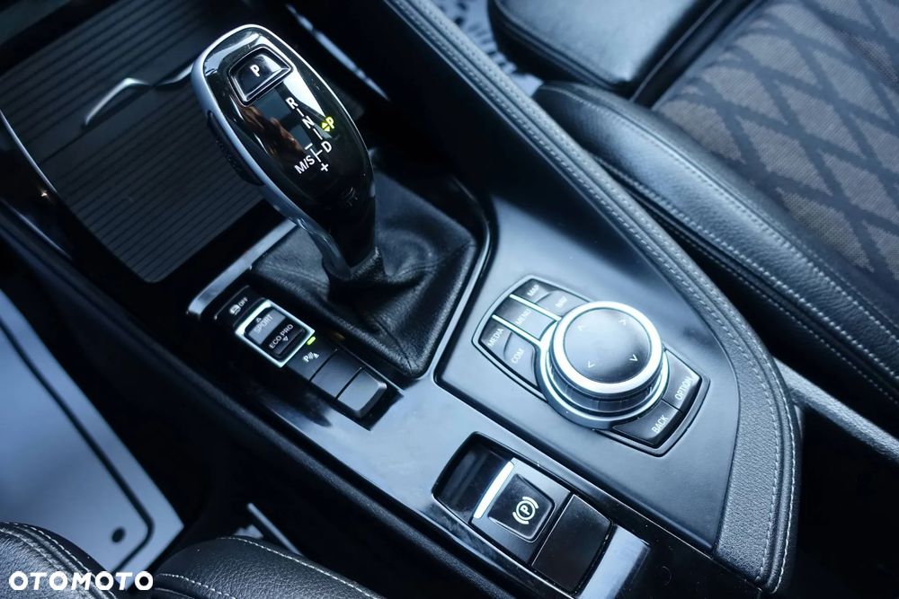 BMW X1 sDrive18d Sport Line - 20