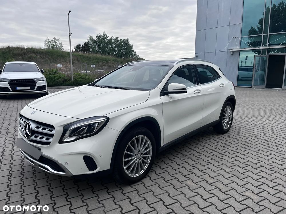 Mercedes-Benz GLA 200 7G-DCT Urban