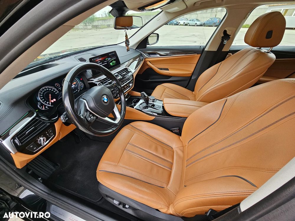 BMW Seria 5 520d Aut. Luxury Line - 13