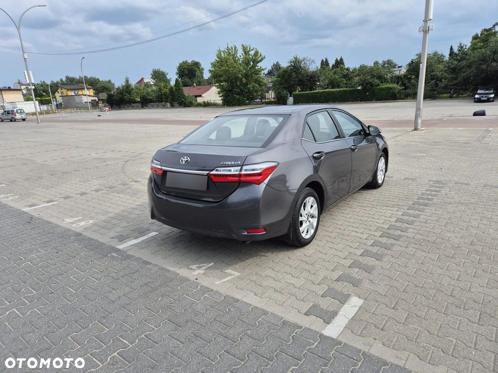 Toyota Corolla 1.6 Classic Plus - 6