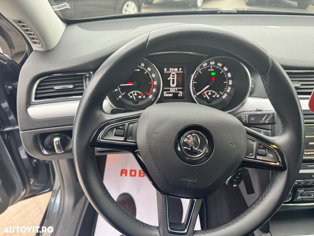 Skoda Superb 2.0 TDI Green tec DSG Elegance - 9