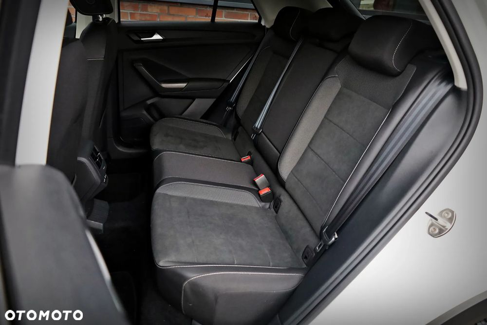 Volkswagen T-Roc 1.5 TSI Style DSG - 24