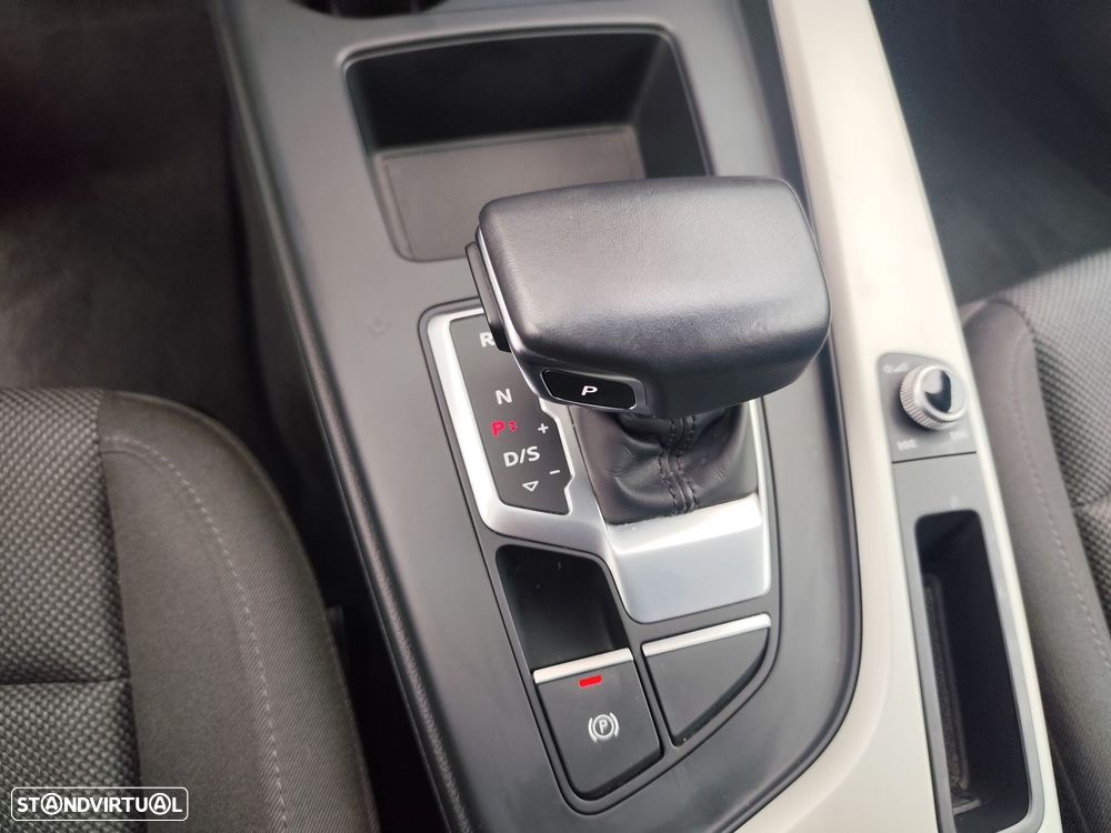 Audi A4 Avant 30 TDI S tronic - 17