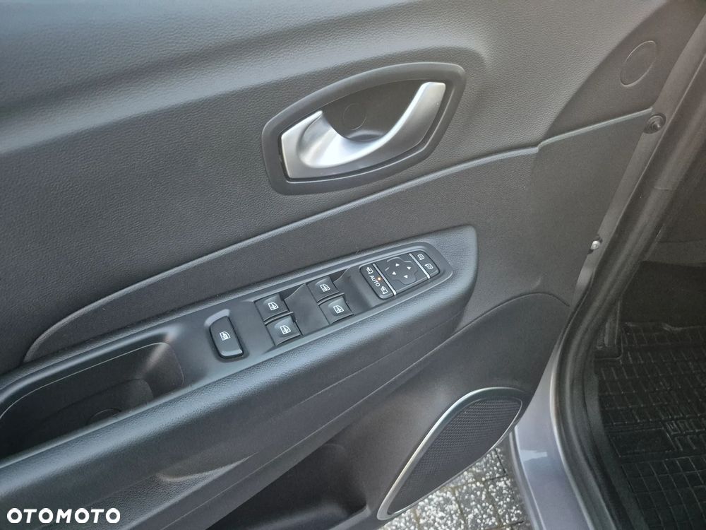 Renault Captur ENERGY TCe 120 EDC LIMITED - 22