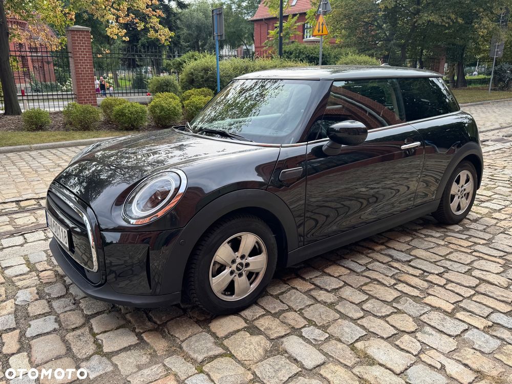 MINI Cooper Essential Trim - 4