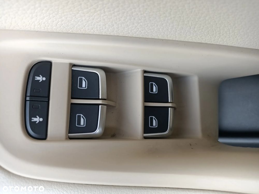 Audi A6 Avant 2.0 TDI ultra S tronic - 25
