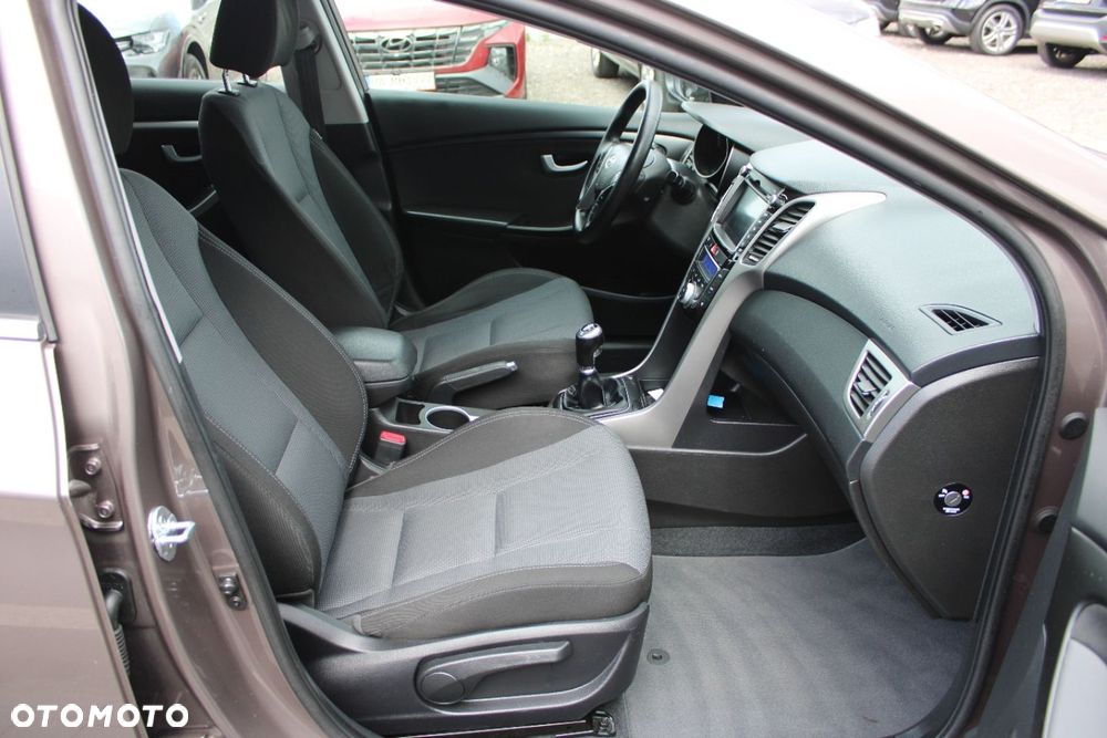 Hyundai i30 - 25