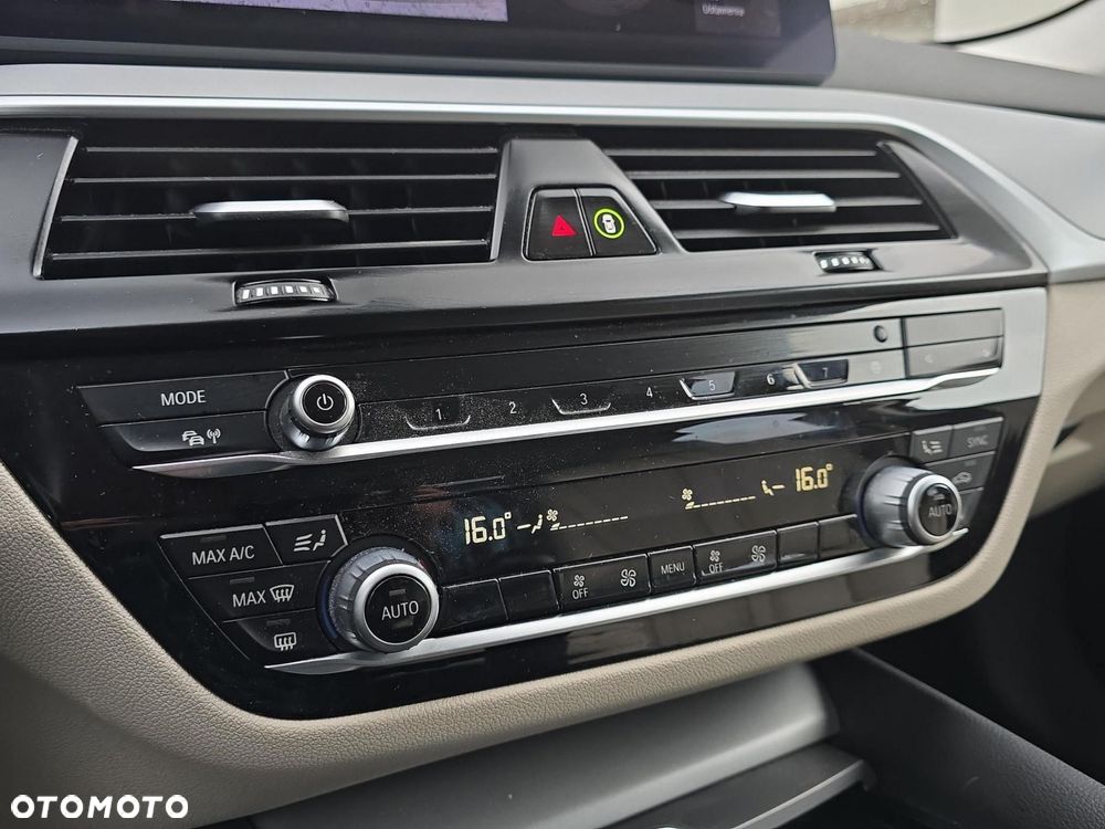 BMW Seria 5 520d - 17
