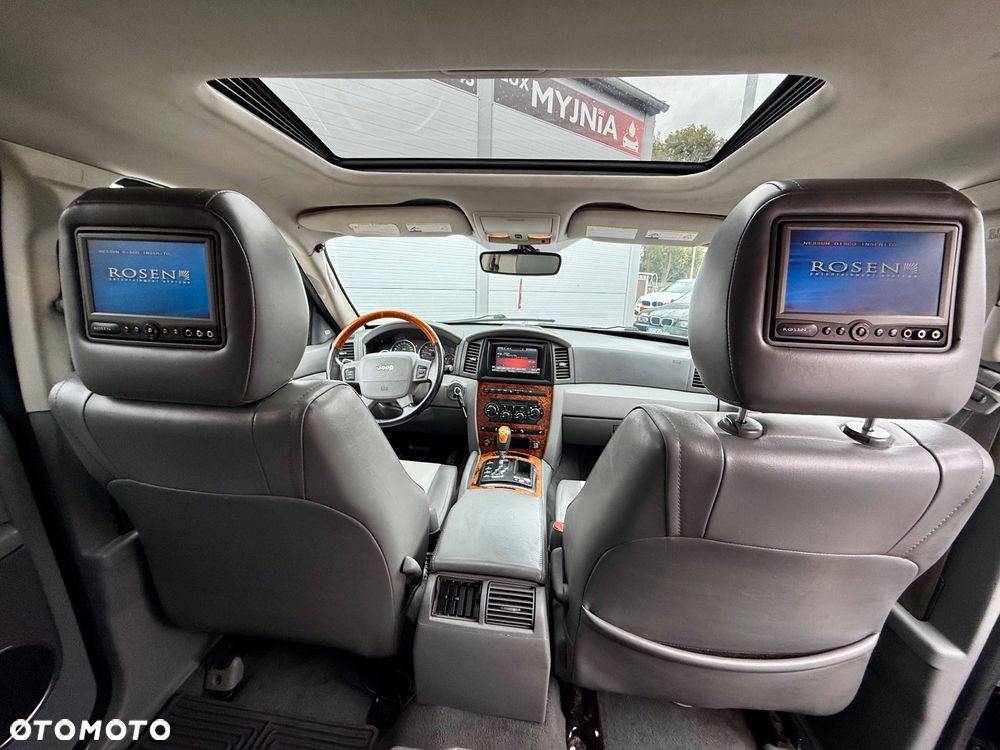 Jeep Grand Cherokee - 25