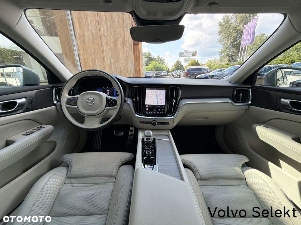 Volvo V60 Cross Country - 16