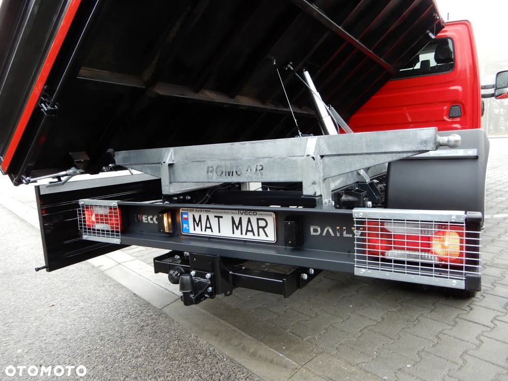 Iveco DAILY 50C18 Wywrotka Kiper Wywrot x 3 Strony 3996 mm Długi 8 E.Palet Renomowanej Firmy RomCar Rozstaw Osi 4100 mm WZMACNIANY HAK 3500 Kg 98 Tys Km Przeb. Stan Auta JAK NOWY POLECAM - 27
