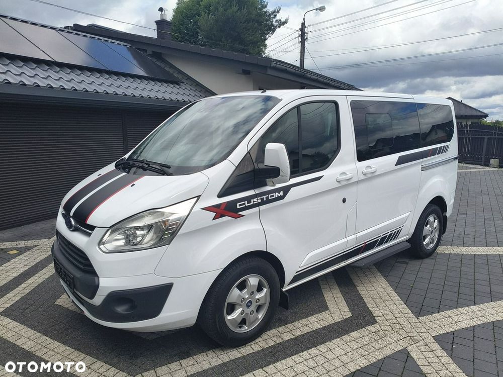 Ford Tourneo Custom - 3