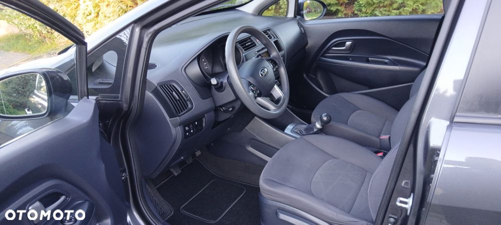 Kia Rio 1.2 Dream Team Edition - 6