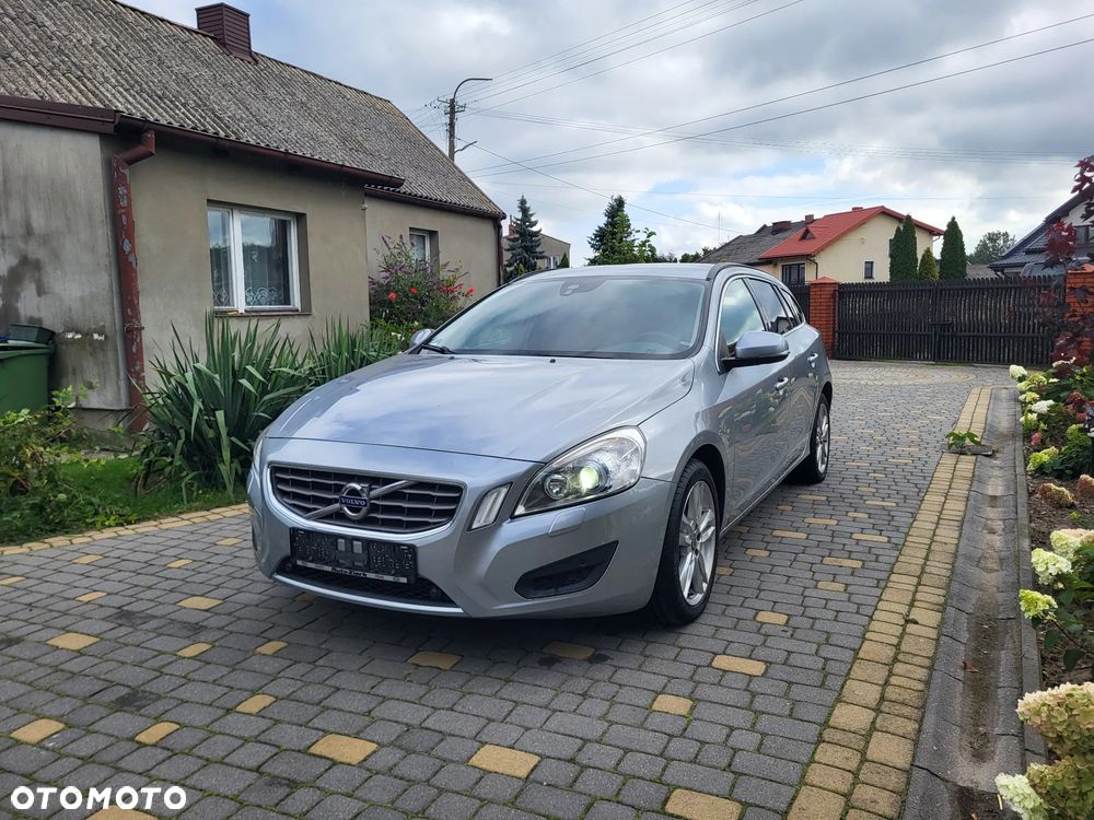 Volvo V60 D3 Momentum - 12