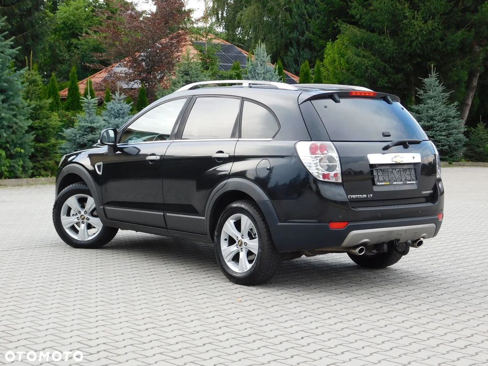 Chevrolet Captiva 2.0 d LT medium - 4