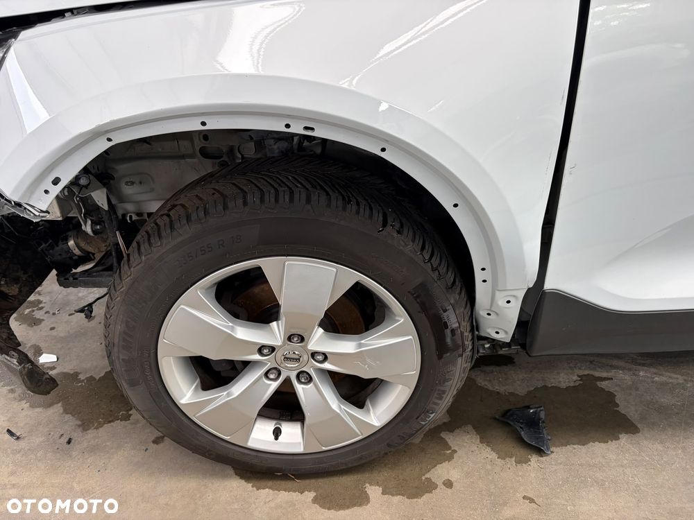 Volvo XC 40 D3 SCR AWD Momentum - 14