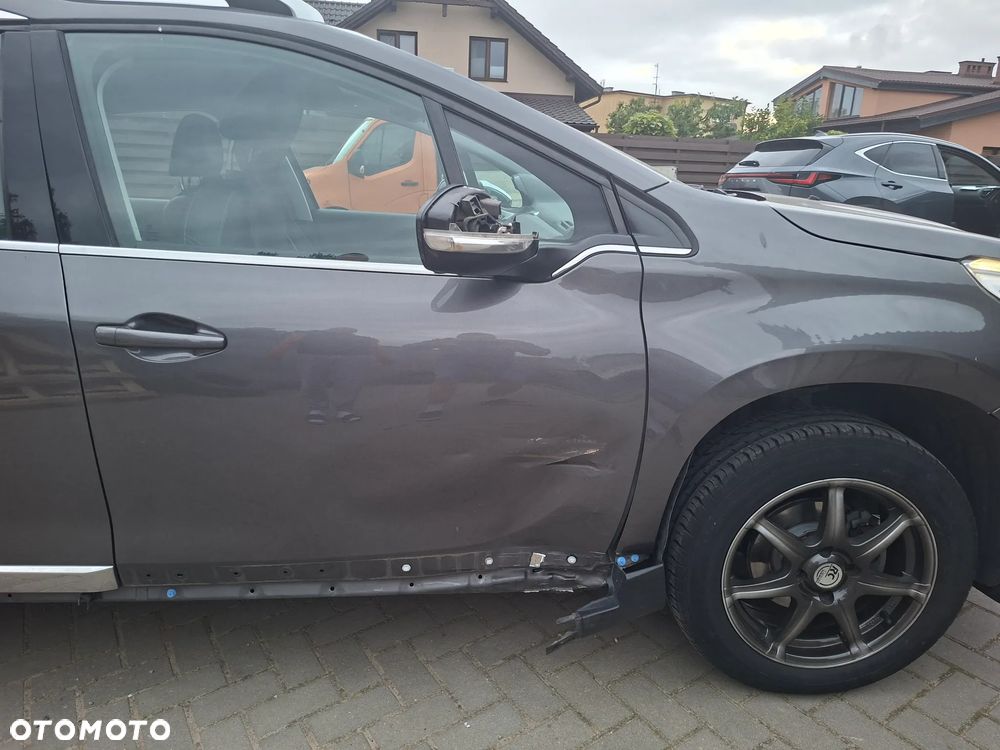 Peugeot 2008 - 4