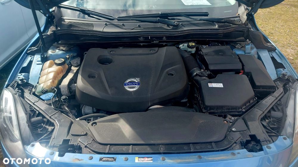Volvo V40 D4 Momentum - 29