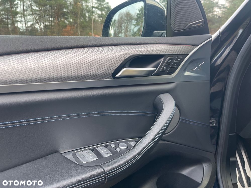 BMW X3 M M40d - 11