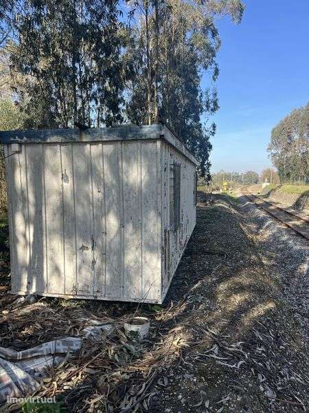 Terreno com contentor Famalicão/Nazaré - Grande imagem: 5/11