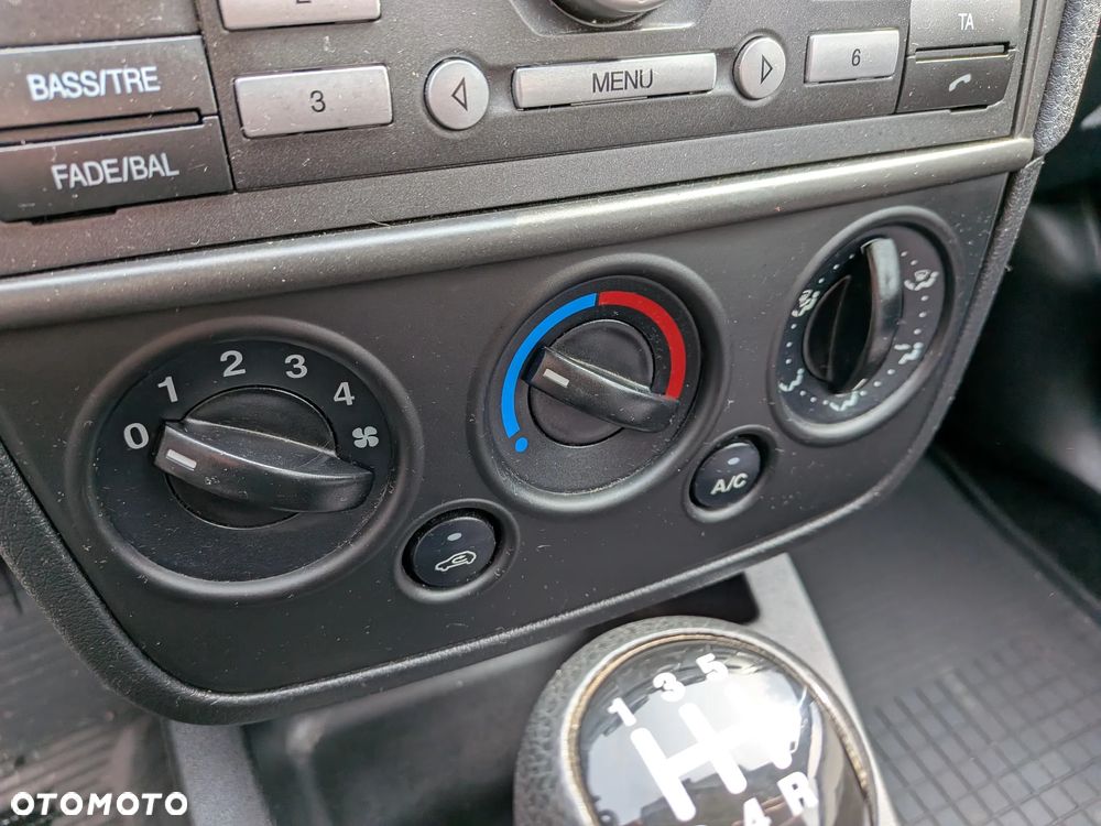 Ford Fiesta 1.3 - 14