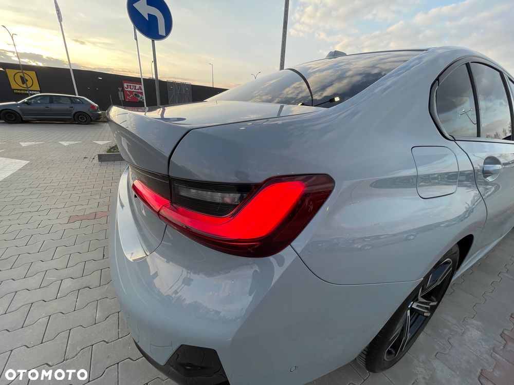 BMW Seria 3 318i M Sport - 8