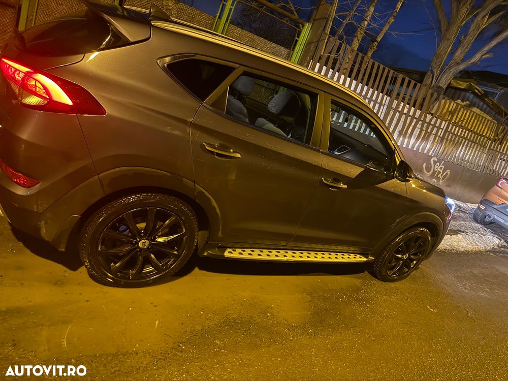 Hyundai Tucson 2.0 CRDI 4WD 6AT Premium+ - 19