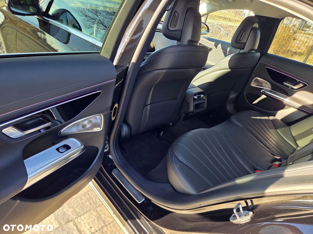 Mercedes-Benz Klasa E 220 d 9G-TRONIC - 20