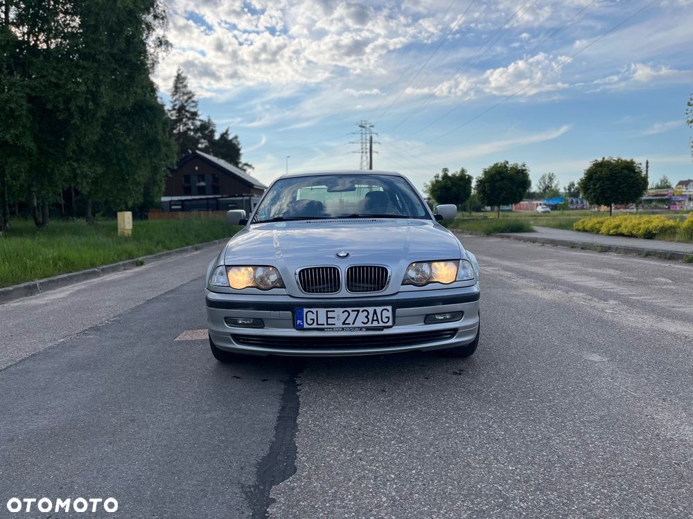 BMW Seria 3 320i - 2