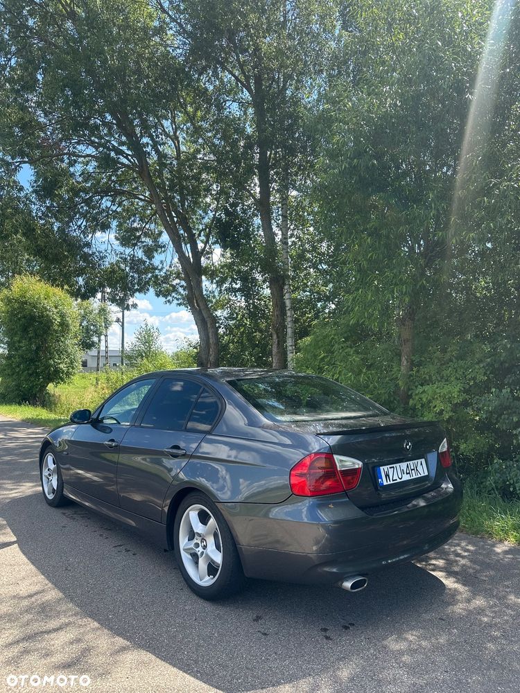 BMW Seria 3 318i - 2
