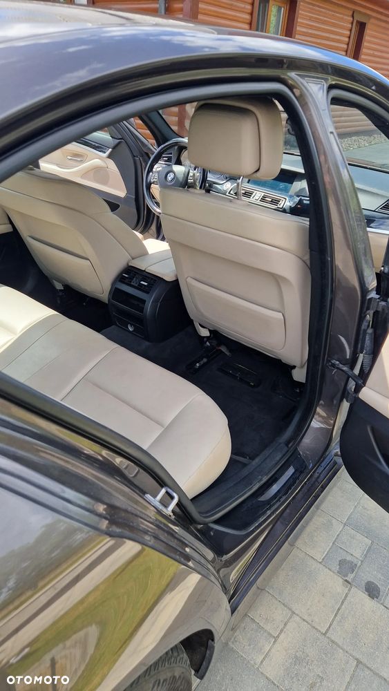 BMW Seria 5 525d - 18