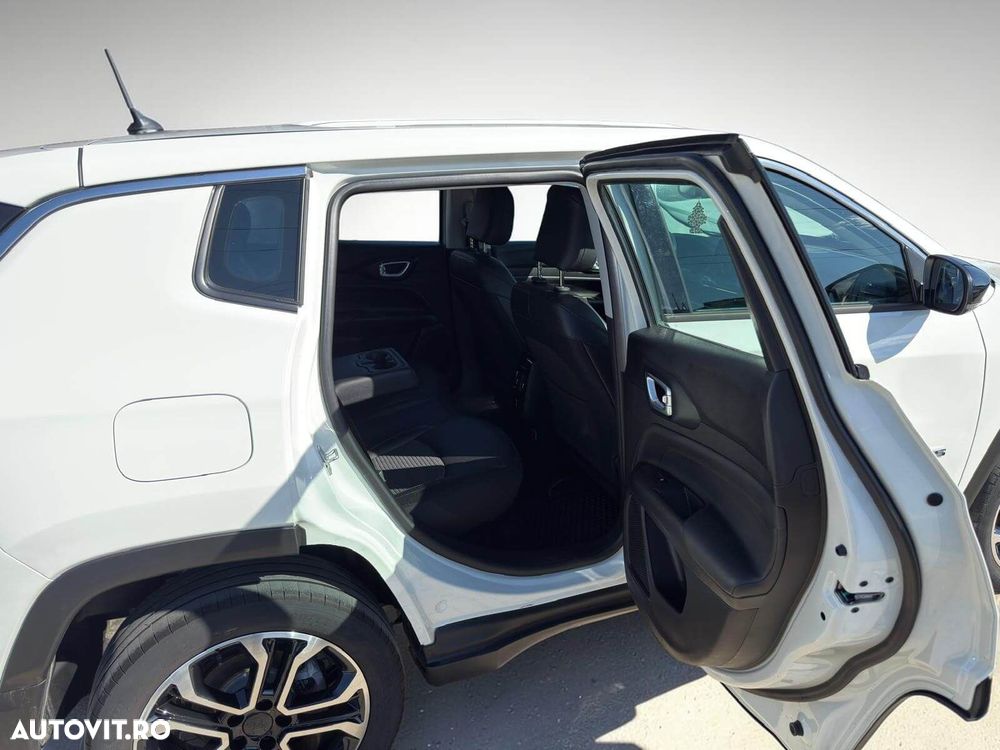 Jeep Compass - 11