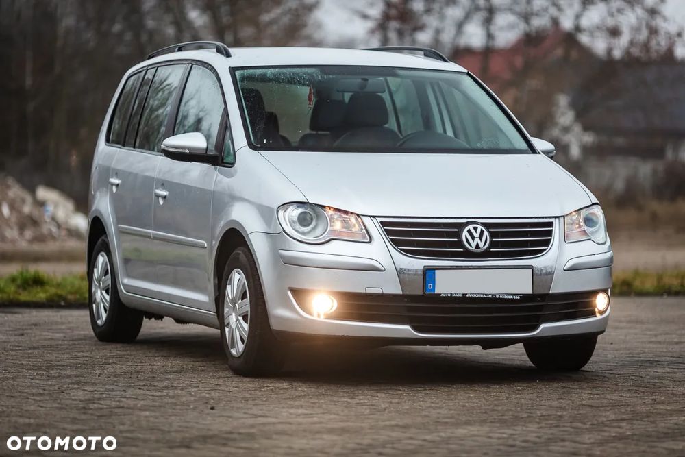Volkswagen Touran 1.4 TSI Comfortline - 1