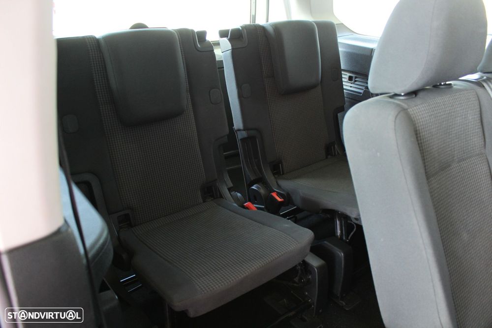 VW Caddy - 38