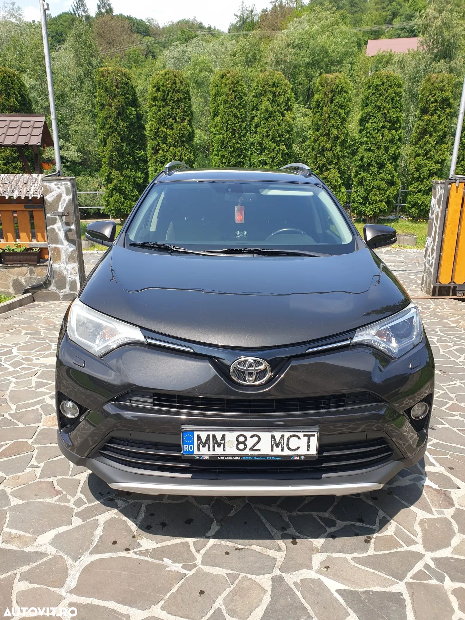 Toyota RAV4 - 1