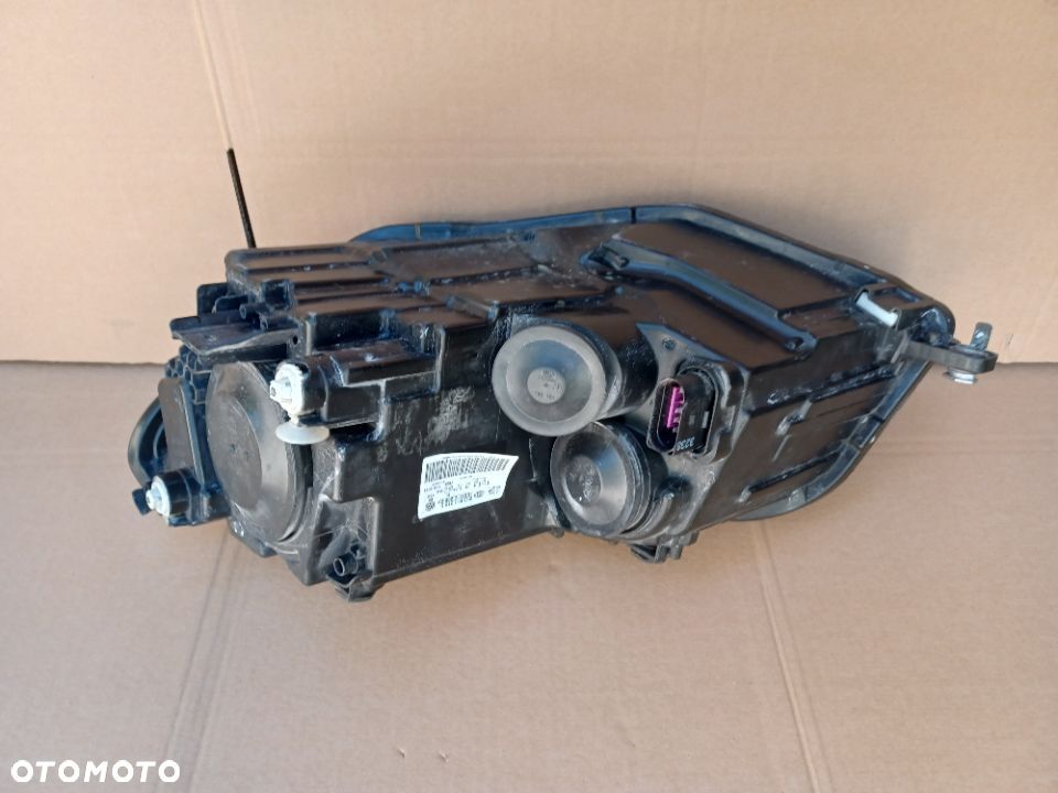 Lampa przednia prawa Caddy oryg 2K1941016B - 3