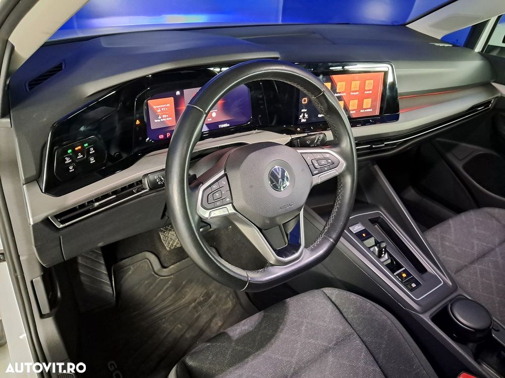 Volkswagen Golf - 10